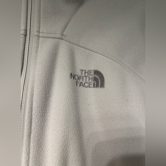 North Face Women’s Windwall Cream and Taupe Jacket - Picture 2 of 10